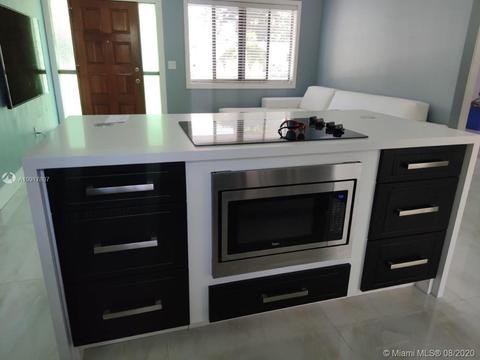 21 E 52nd Pl, Hialeah, FL 33013 photo 11