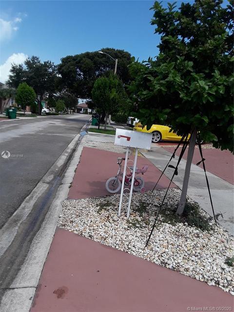 8962 NW 148th St, Miami Lakes, FL 33018 photo 5