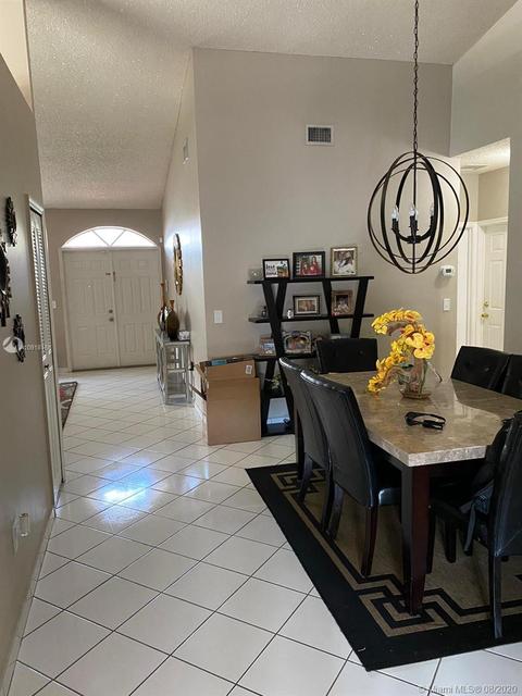 8962 NW 148th St, Miami Lakes, FL 33018 photo 10