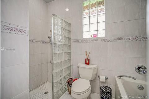 8533 NW 164th St, Miami Lakes, FL 33016 photo 34