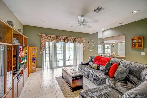 8533 NW 164th St, Miami Lakes, FL 33016 photo 18
