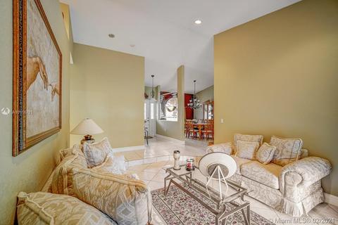 8533 NW 164th St, Miami Lakes, FL 33016 photo 8
