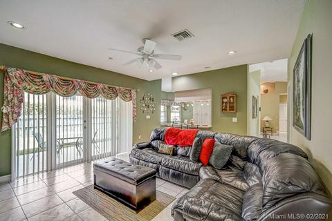 8533 NW 164th St, Miami Lakes, FL 33016 photo 17