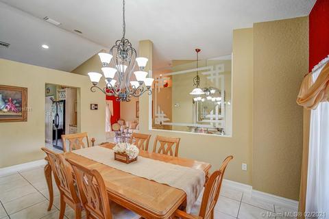 8533 NW 164th St, Miami Lakes, FL 33016 photo 11