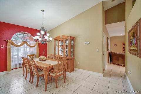 8533 NW 164th St, Miami Lakes, FL 33016 photo 10