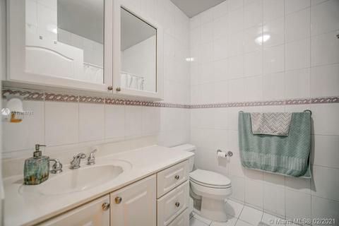 8533 NW 164th St, Miami Lakes, FL 33016 photo 21