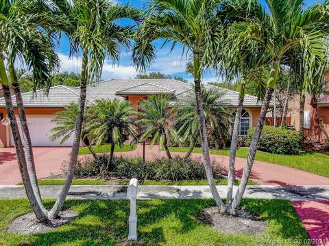 8533 NW 164th St, Miami Lakes, FL 33016 photo 4
