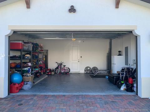 3214 W 96th Pl, Hialeah, FL 33018 photo 3