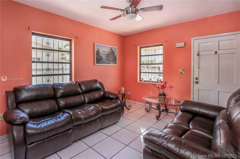 640 E 9th Ct, Hialeah, FL 33010 photo 6