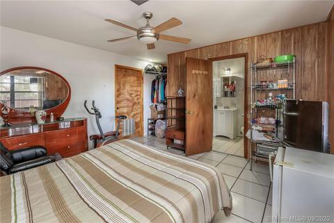 640 E 9th Ct, Hialeah, FL 33010 photo 10
