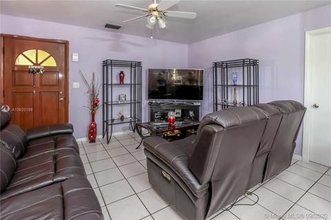 640 E 9th Ct, Hialeah, FL 33010 photo 17
