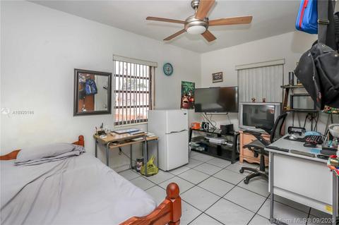 640 E 9th Ct, Hialeah, FL 33010 photo 13