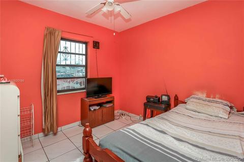 640 E 9th Ct, Hialeah, FL 33010 photo 15