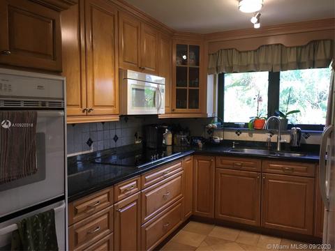 135 Enid Dr #18, Key Biscayne, FL 33149 photo 19