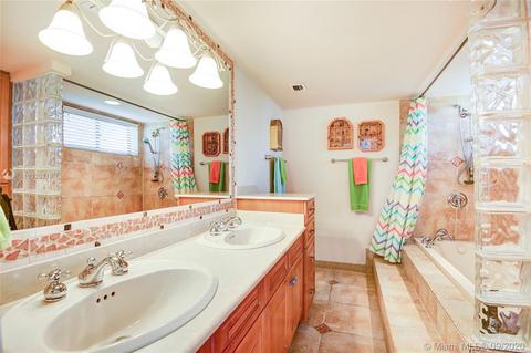 135 Enid Dr #18, Key Biscayne, FL 33149 photo 11
