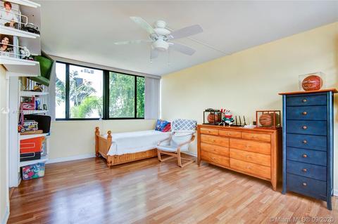 135 Enid Dr #18, Key Biscayne, FL 33149 photo 2