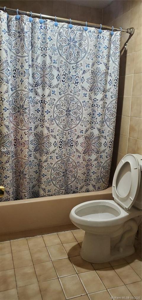 642 E 18th St, Hialeah, FL 33013 photo 10