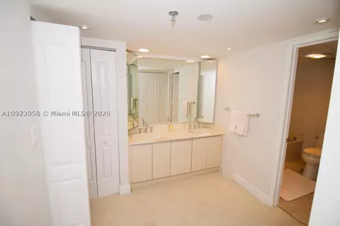 520 Brickell Key Dr #A806, Miami, FL 33131 photo 18