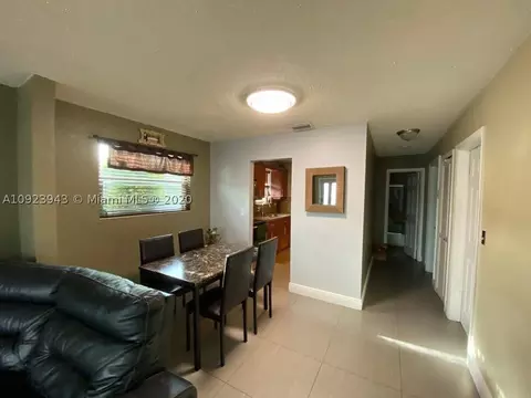 727 E 41st St, Hialeah, FL 33013 photo 3