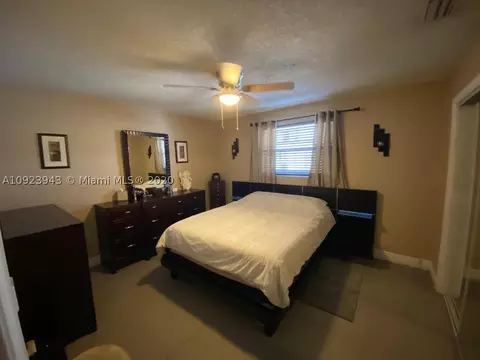 727 E 41st St, Hialeah, FL 33013 photo 9