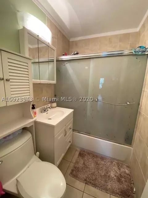 727 E 41st St, Hialeah, FL 33013 photo 10