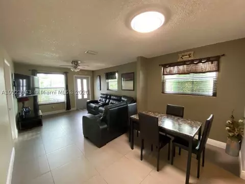 727 E 41st St, Hialeah, FL 33013 photo 4