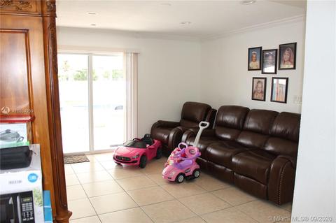 911 E 52nd St, Hialeah, FL 33013 photo 12