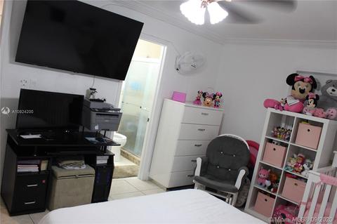 911 E 52nd St, Hialeah, FL 33013 photo 16