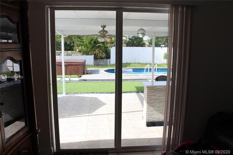 911 E 52nd St, Hialeah, FL 33013 photo 14
