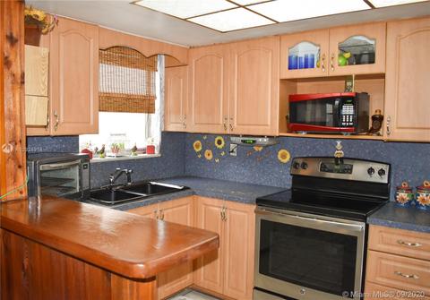1321 Silverado, North Lauderdale, FL 33068 photo 4