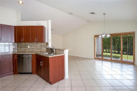 2098 Borealis Way, Weston, FL 33327 photo 5