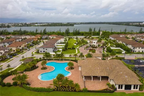 3277 W 97th St, Hialeah, FL 33018 photo 41