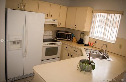 3155 W 77th Pl, Hialeah, FL 33018 photo 10