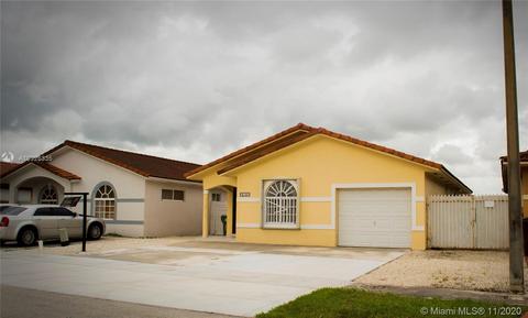 3155 W 77th Pl, Hialeah, FL 33018 photo 2