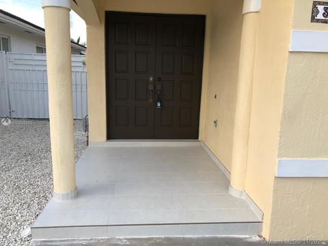 3155 W 77th Pl, Hialeah, FL 33018 photo 4