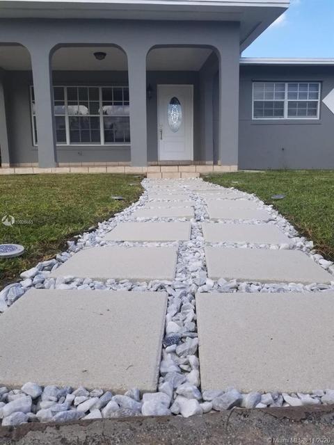 111 E 53rd Ter, Hialeah, FL 33013 photo 2