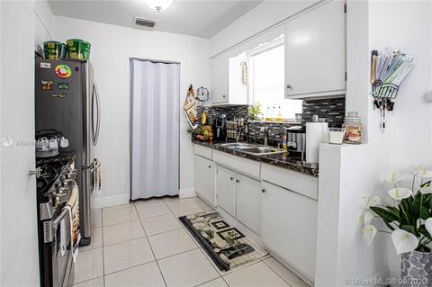 752 SE 8th Pl, Hialeah, FL 33010 photo 8