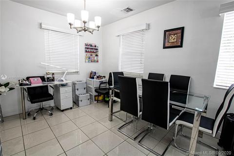 752 SE 8th Pl, Hialeah, FL 33010 photo 5