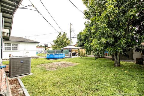 752 SE 8th Pl, Hialeah, FL 33010 photo 17