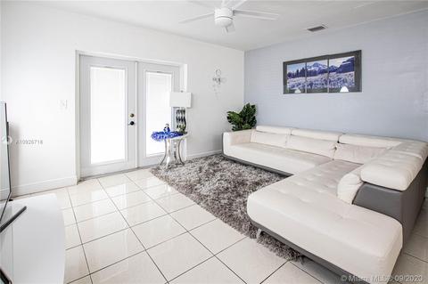 752 SE 8th Pl, Hialeah, FL 33010 photo 3