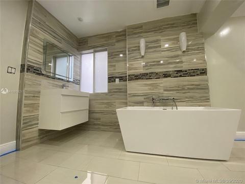 646 E 40th St, Hialeah, FL 33013 photo 3
