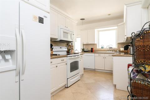 8927 Garland Ave, Surfside, FL 33154 photo 14