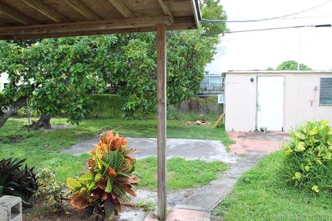 1010 E 6th Ct, Hialeah, FL 33010 photo 27