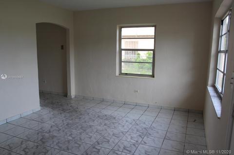 1010 E 6th Ct, Hialeah, FL 33010 photo 9
