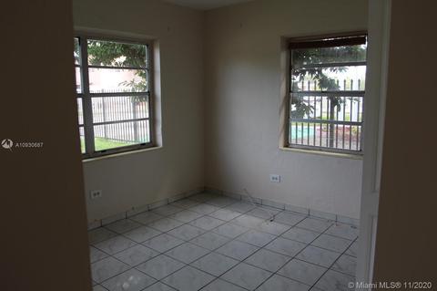 1010 E 6th Ct, Hialeah, FL 33010 photo 21