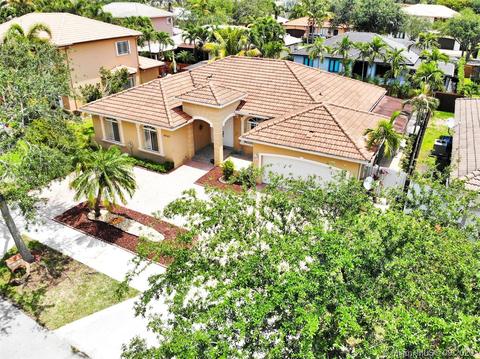 16343 NW 77th Path, Miami Lakes, FL 33016 photo 1