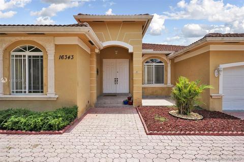 16343 NW 77th Path, Miami Lakes, FL 33016 photo 12
