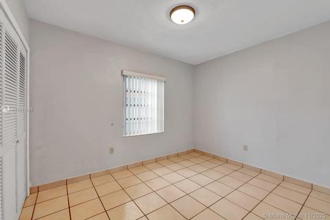 582 E 15th St, Hialeah, FL 33010 photo 31