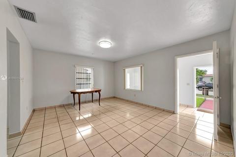 582 E 15th St, Hialeah, FL 33010 photo 49