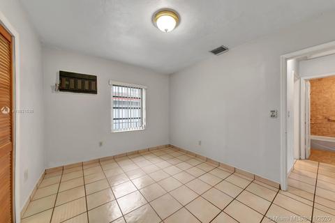 582 E 15th St, Hialeah, FL 33010 photo 35